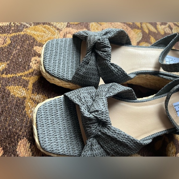 New! Beach by Matisse “Ibiza” Style Gray Woven Sandals various sizes - Picture 9 of 15